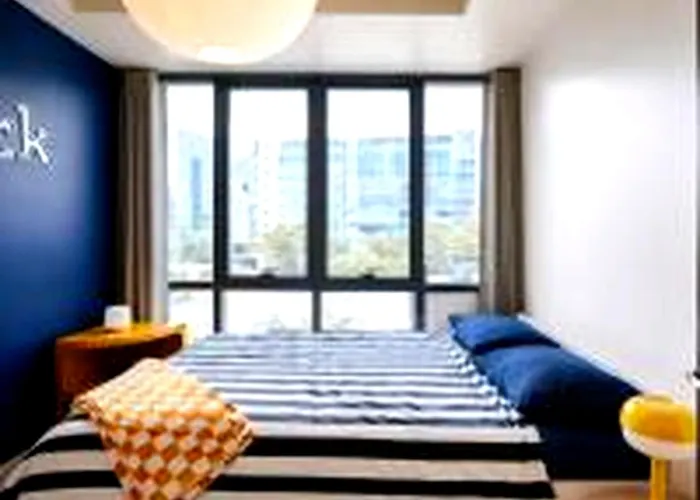 Stylish 1br, The Florence, Near Venice Mall, Bgc Apartment Manila